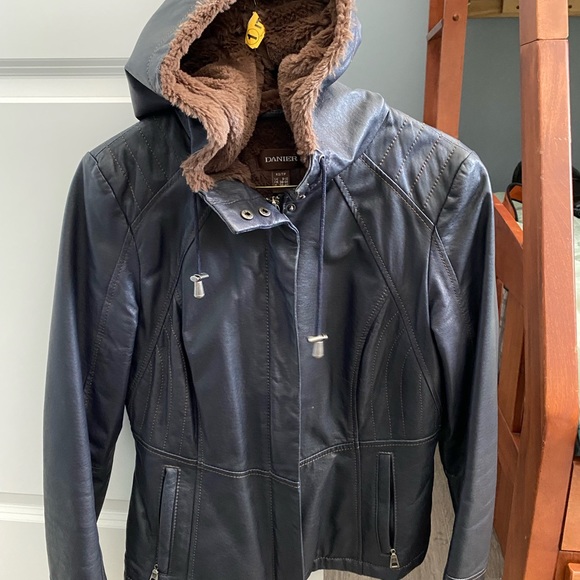 Leather jacket - Picture 5 of 5